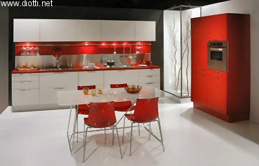 Sistema Zeta cucina bianca Snaidero Cucine Duke tavolo Ice sedie Calligaris